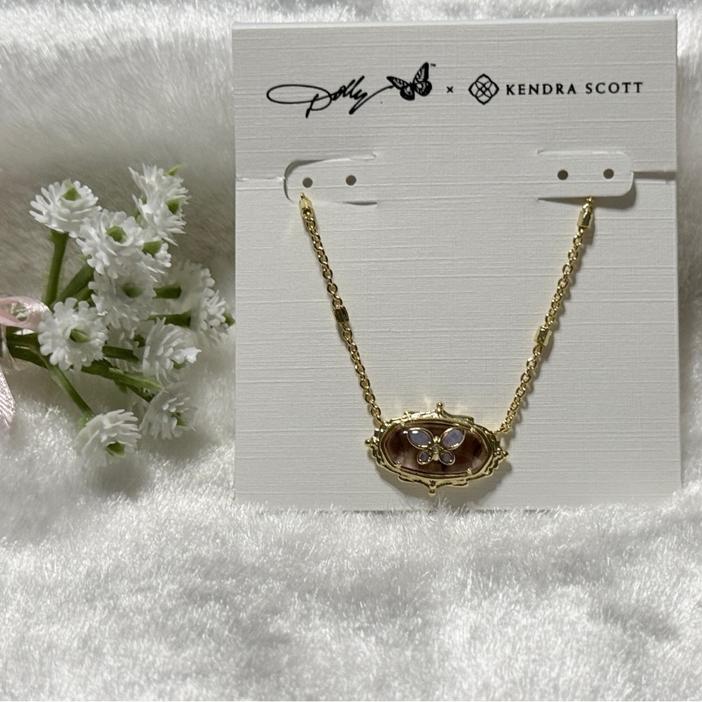 Kendra Scott x Dolly Parton Elisa Butterfly Pendant Necklace - Picture 13 of 15